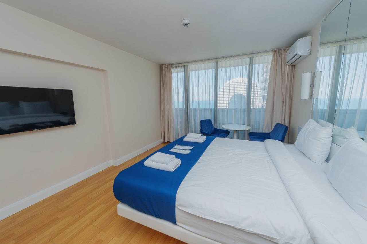 바투미 Orbi City Center Sea View 아파트 호텔 외부 사진