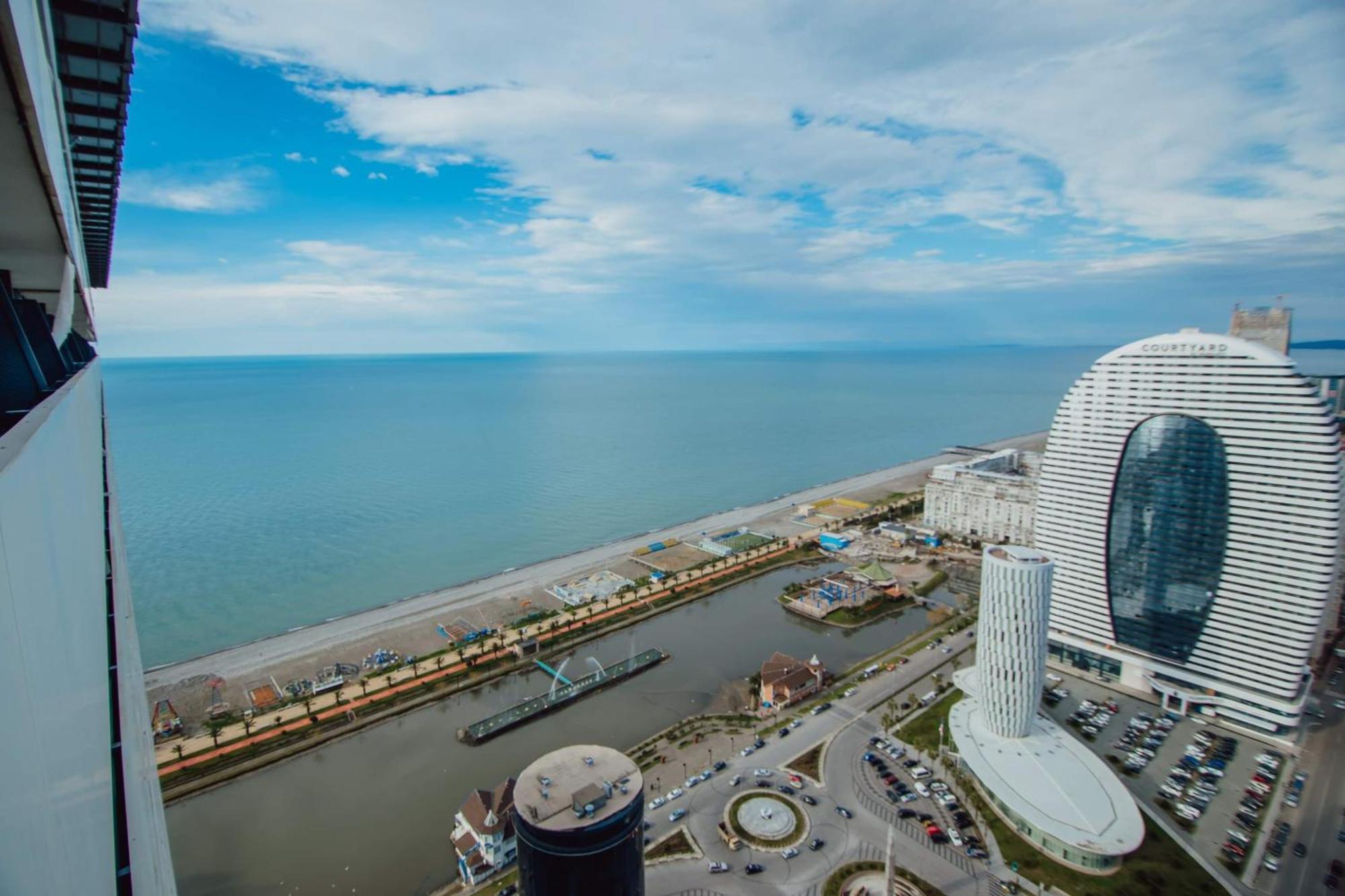 바투미 Orbi City Center Sea View 아파트 호텔 외부 사진